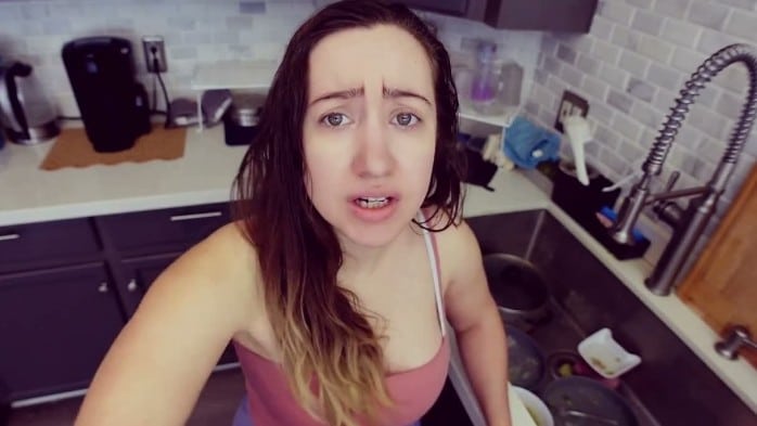 Lalunalewd - Mommy Helps Birthday Boner - 720p 2