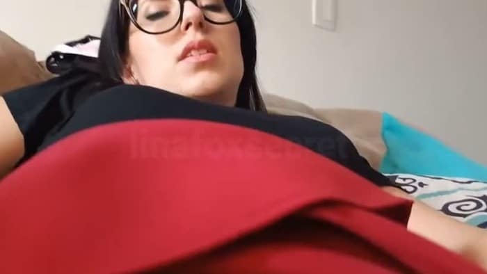 Loreena Fox - April Fool's Day - Pranking Mommy - 480p 3