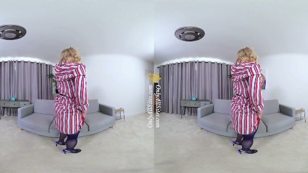 Onlytease Vr Megapack (2025) - Cell Phone Lq (1920x960) 1