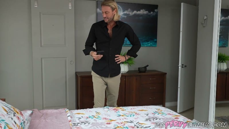 MyPervyFamily 26/01/01 Lola Valentine My Stepdaughters Slutty Social Media 4k 4