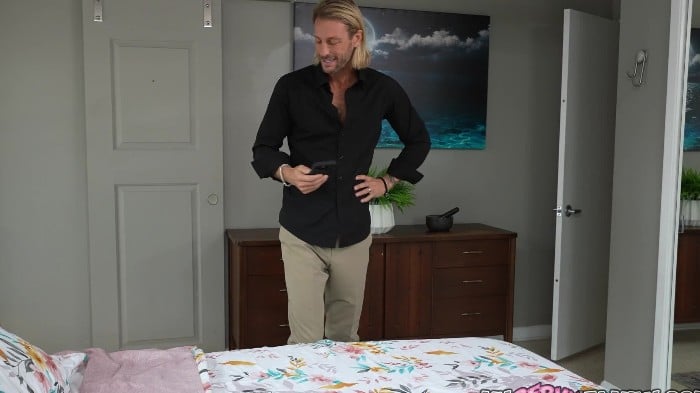 Mypervyfamily 2026-01-01 Lola Valentine 1