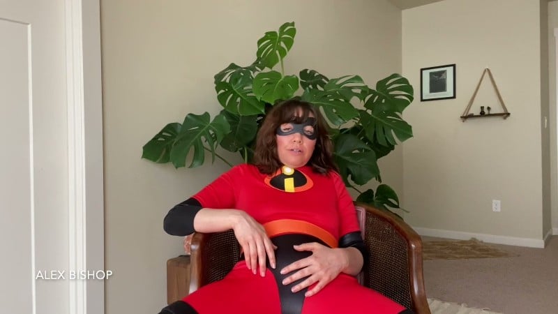 Alex Bishop - Feeding Mrs Incredible 5