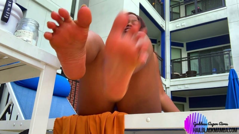 Aspen Aires - In Front Of Everyone - Worship My Feet 2