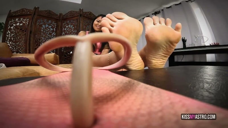 AstroDomina - SYDNEY SHAKES MY WORLD 5