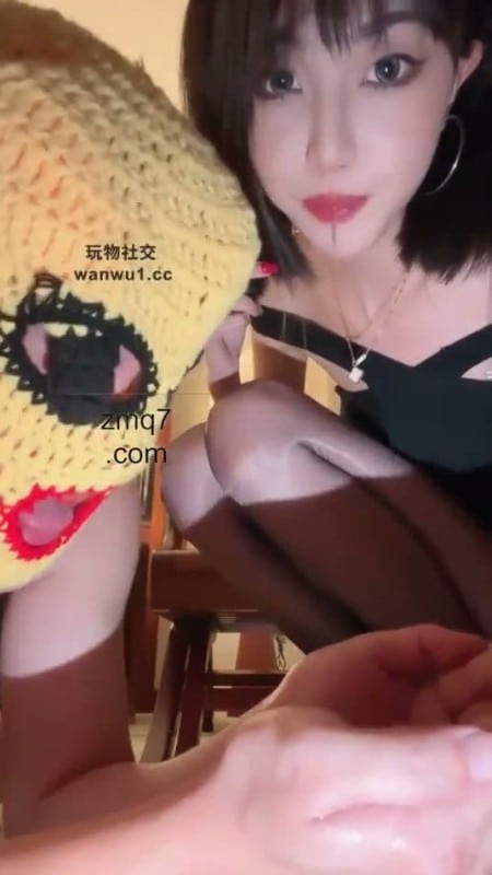 Chinese Femdom foot slave 38 1