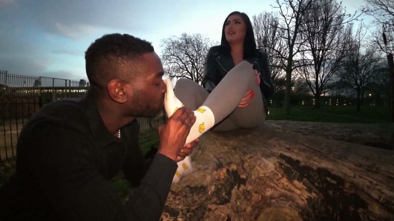 EliteFeetStreet - Fashionably Late - Public Punishment Under Katlyns Command - Ft Katlyn Moree 3