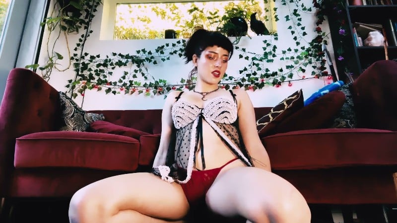 EnchantrixV - Evil girlfriend teases and reads to you 1