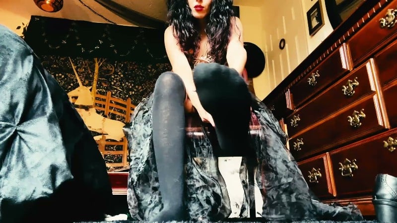 EnchantrixV - Foot Servant Sock Lover 2