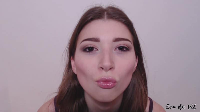 Eva de Vil - Glossy Lip Worship JOI 4
