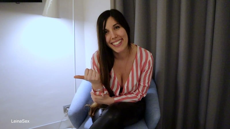 Leina Sex - Mi cita de Tinder tiene la polla pequeña 4