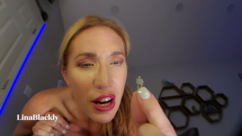 LinaBlackly - Giantess Lina's Pet Store Feast 4