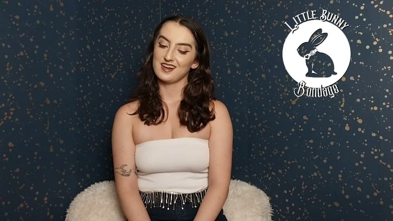 LittleBunnyB - Stepsis Catches You Looking Sad and Offers to Cheer You Up 2