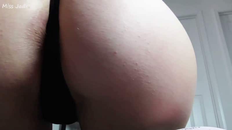 Miss Jade - Ass Sniffing Slave 4