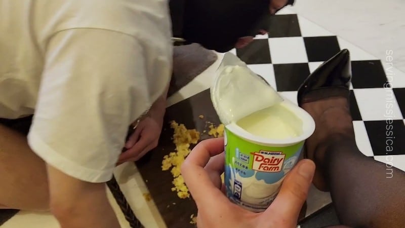 Servingmissjessica - Hong Kong Mistress Jessica - I Am The Maids Foot Slave 3