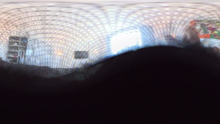 Winzlings Shrinking Clips - Lucie Katka And The Silly Boyfriend VR360 2