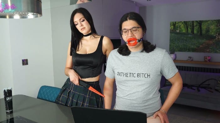 Girls In Charge - Slave Glory Hole Training - Alika 3