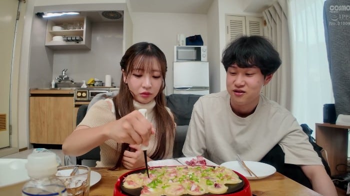 Hawa-368 - An Amateur Wife Is Given One Condom At The Home Of An Ordinary College Student, But She Is Not Satisfied With Just One Condom And Allows Him To Cum Inside Her Twice During Her Stay Ayaka 12