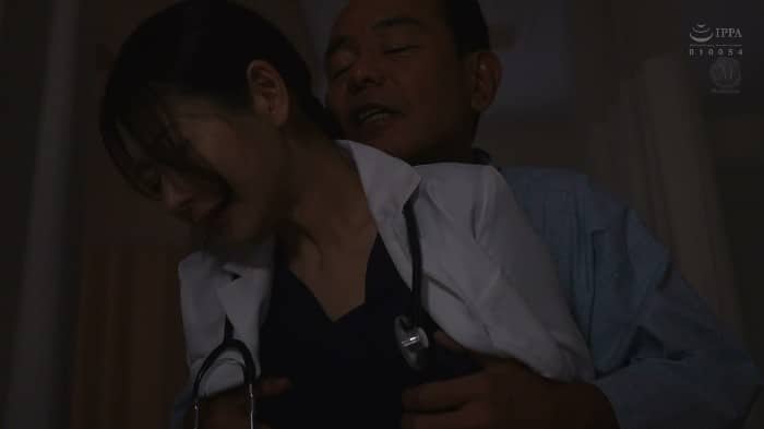[JUR-643] A Beautiful Married Female Doctor Submissively Kisses And Cums Inside Her Wealthy Patient, Moistening Him With Her Saliva And Love Juices-Shinohara Iyo 3