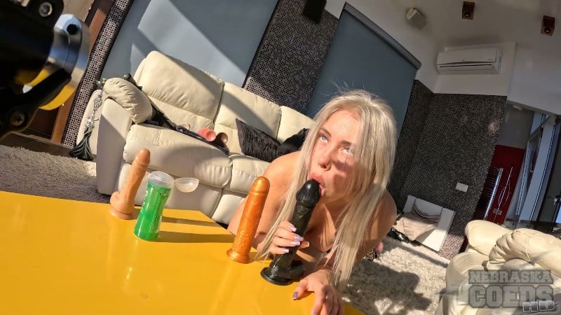 NebraskaCoeds 26/02/22 Rosalina aka Rosalinda FullHD 3