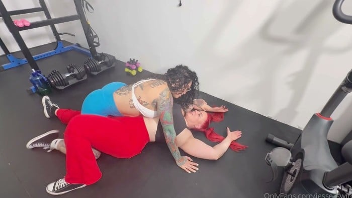 [OnlyFans] Jesse Switch - Strap On And Gym Content In One Swoop With Biancabailee 2