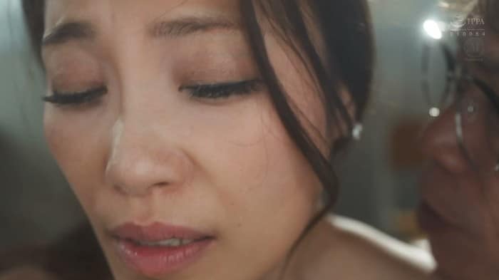 Roe-223 - A Physical Report Covered In Sweat And Love Juice It Was For My Beloved Son's Advancement To College, But I Ended Up Drowning In Him, Body And Soul Yuka Tada 1