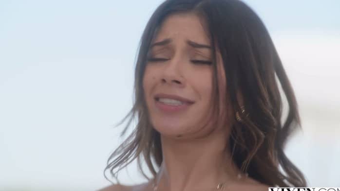 [Vixen] Tiny Bffs Molly And Xxlayna Have Naughty Threesome - Molly Little Xxlayna Marie - 2026-02-01 - 720p 4