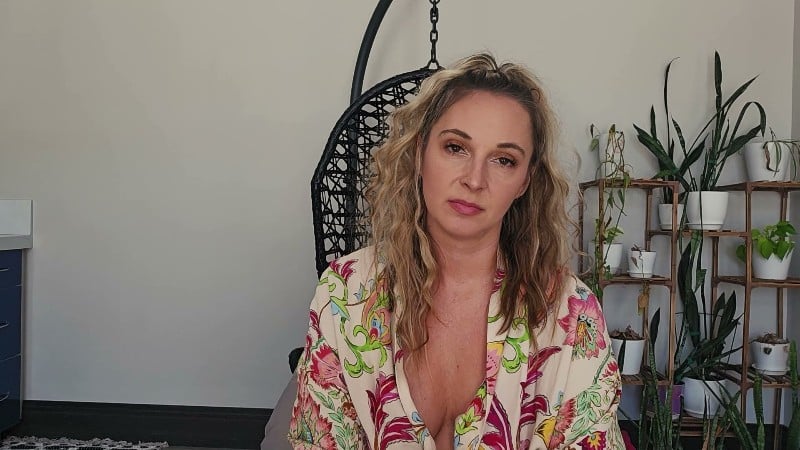 Allie Eve Knox - Loser Inside Of You 1