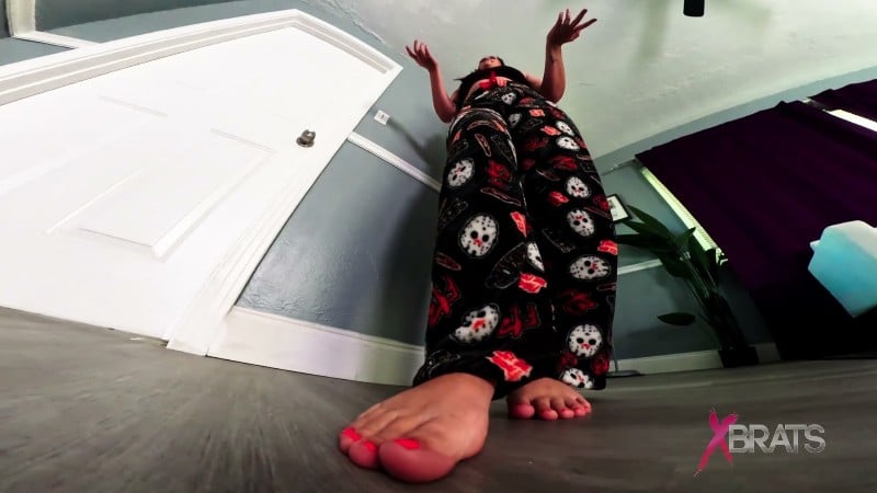 Bratty Foot Girls - Ayla Aysel Halloween Honey Trap 1