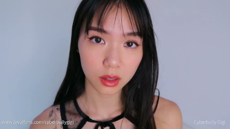 Cyberbully Gigi - A Deep Addiction 1