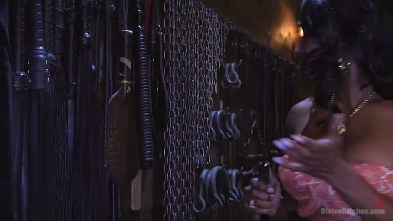 DivineBitches - Kelli Provocateur Ebony Dominatrix Kelli Provocateur Punishes Sub Man and Fucks His Ass - Hot Femdom 2
