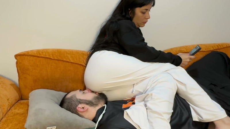 Fetish Nature Films - A Genuinely Great Fart Foot Slave 4