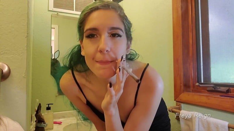 Freya Reign - Party Girl Uses You As an Ashtray 2