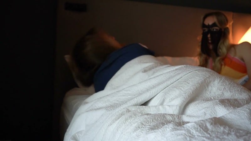 Imilia Audley - Toetallydevine - Surprise Bisexual Footjob 1