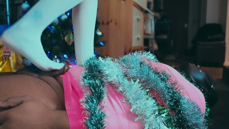 Imilia Audley - Toetallydevine - Trampled By Mrs Claus 1