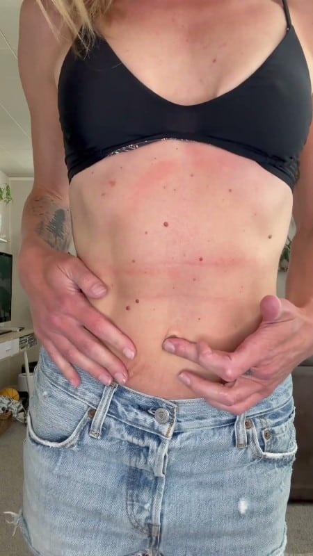 JodisLips - Bellybutton fingering and play 2