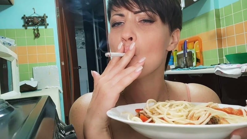 JuliaCrown - Cook disgust food pasta for slave 3