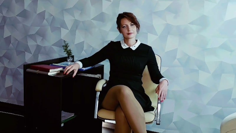 JuliaCrown - From Man to Doll Clinical Transformation 3