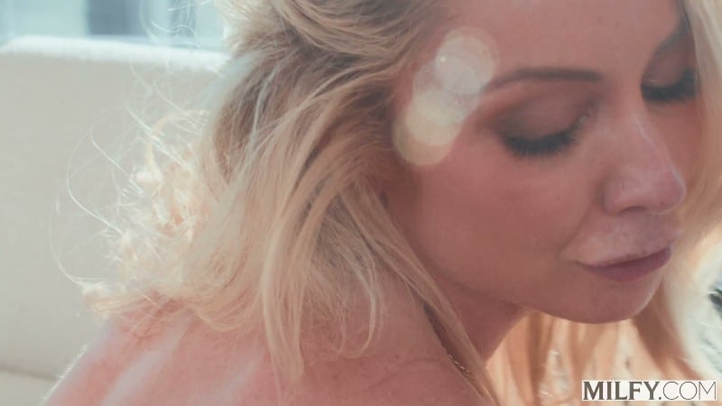 Milfy 25/12/24 Sadie Summers Anal-Loving MILF Has Secret BBC Affair FullHD 3