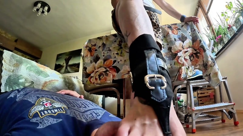 MistressYammyboots - Crushed Beneath My Sandal 3