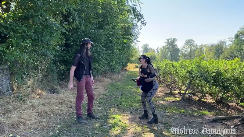 Mistress Damazonia - A 7ft1 6ft6 And 4ft10 Meet In A Field 3