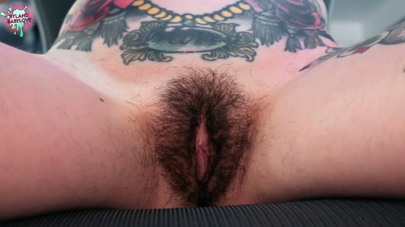 Ryland BabyLove - under desk hairy pussy voyeur ignore 3