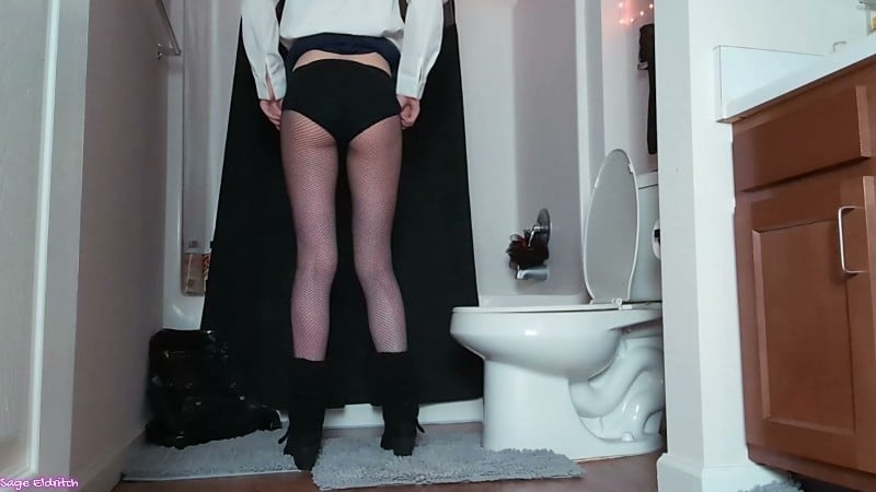 Sage Eldritch - School Girl Wednesday Addams Peeing [Voyeur 2