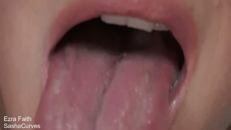 SashaCurves - A Tiny Intruder 5