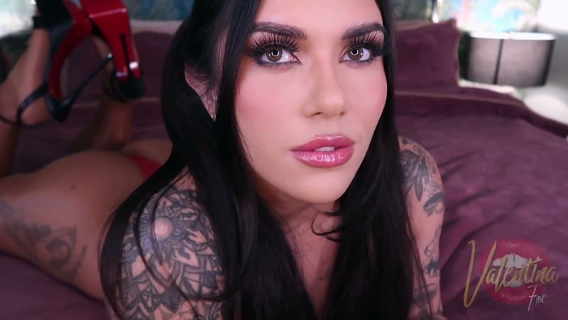 Valentina Fox - Inescapable 1