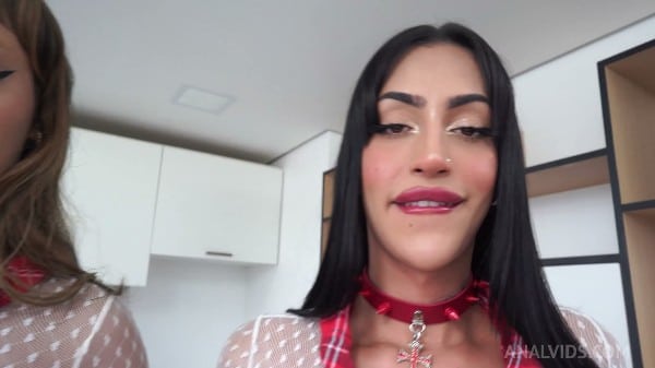 [Analvids] Luna Guedes & Anne Antonela - 2 Very Beautiful Horny Ts Share A Big White Cock Alt049 (2025.11.23) 1080p 2