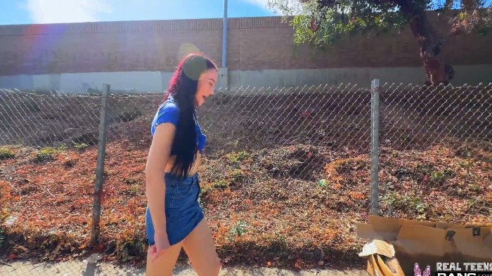 [BangRealTeens] Dolly Paige - Dolly Paige's Public Exposure & Raw Doggy Fuck (2026.03.03) {1080p} 1