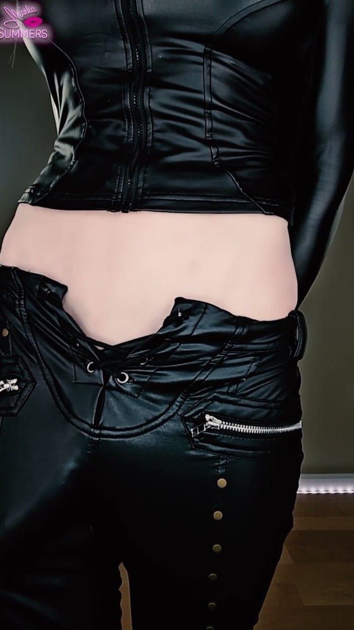 [ManyVids] [Minka Summers] Bulge Cock Ring Oil Cum - Close Up 1