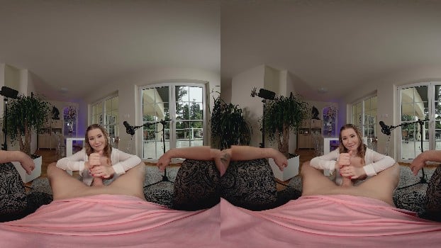 [VRGIRLZ] Amalia Davis - Cutie Interview (2025-06-10) [8K] 7