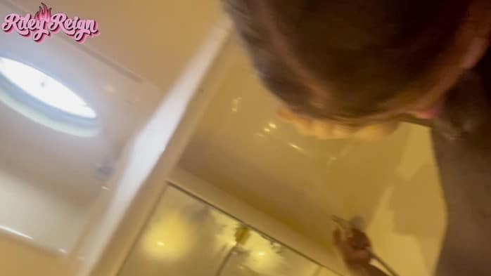 Manyvids - Riley Reign - Throating Bbc On Yacht (720p) 5