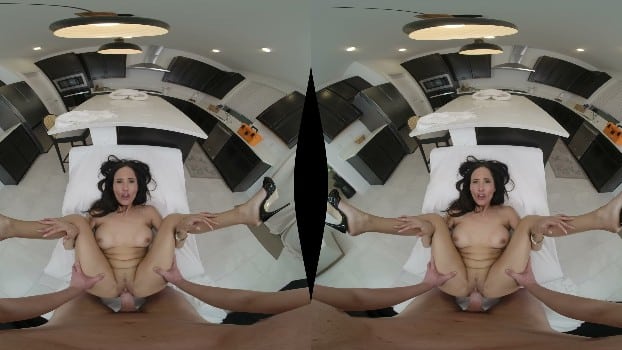 Milfvr - Working Blu - Izi Blu (2026.03.05) (gearvr) 4